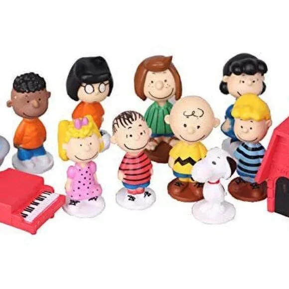 Snoopy Peanuts Mini Figure Set 12-Piece Cake Topper Room Decor Display - Picture 3 of 5